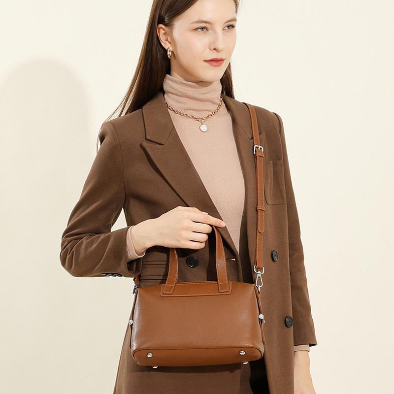 2024秋冬新款城市生活真皮女包