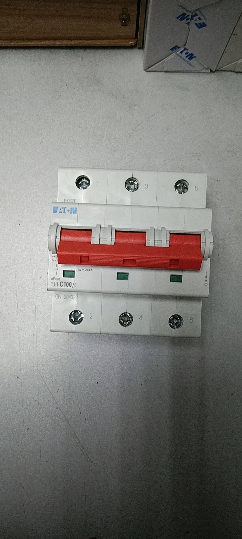 全新正品伊顿金钟穆勒真空断路器空气开关 PLHT-C100/3 实拍现货