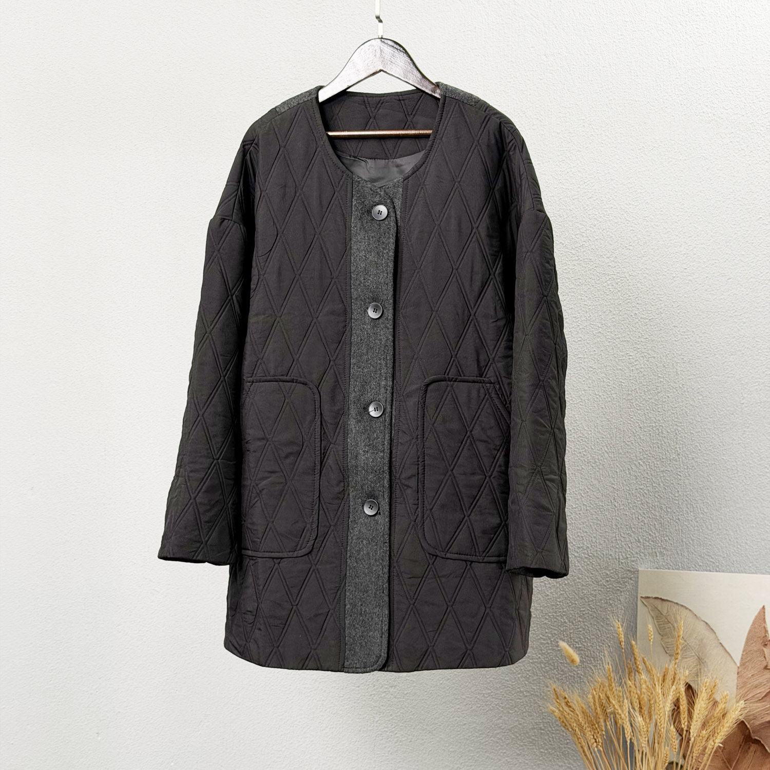 2025冬季女装上衣外套简约宽松大码圆领棱格九分袖厚款棉服保暖