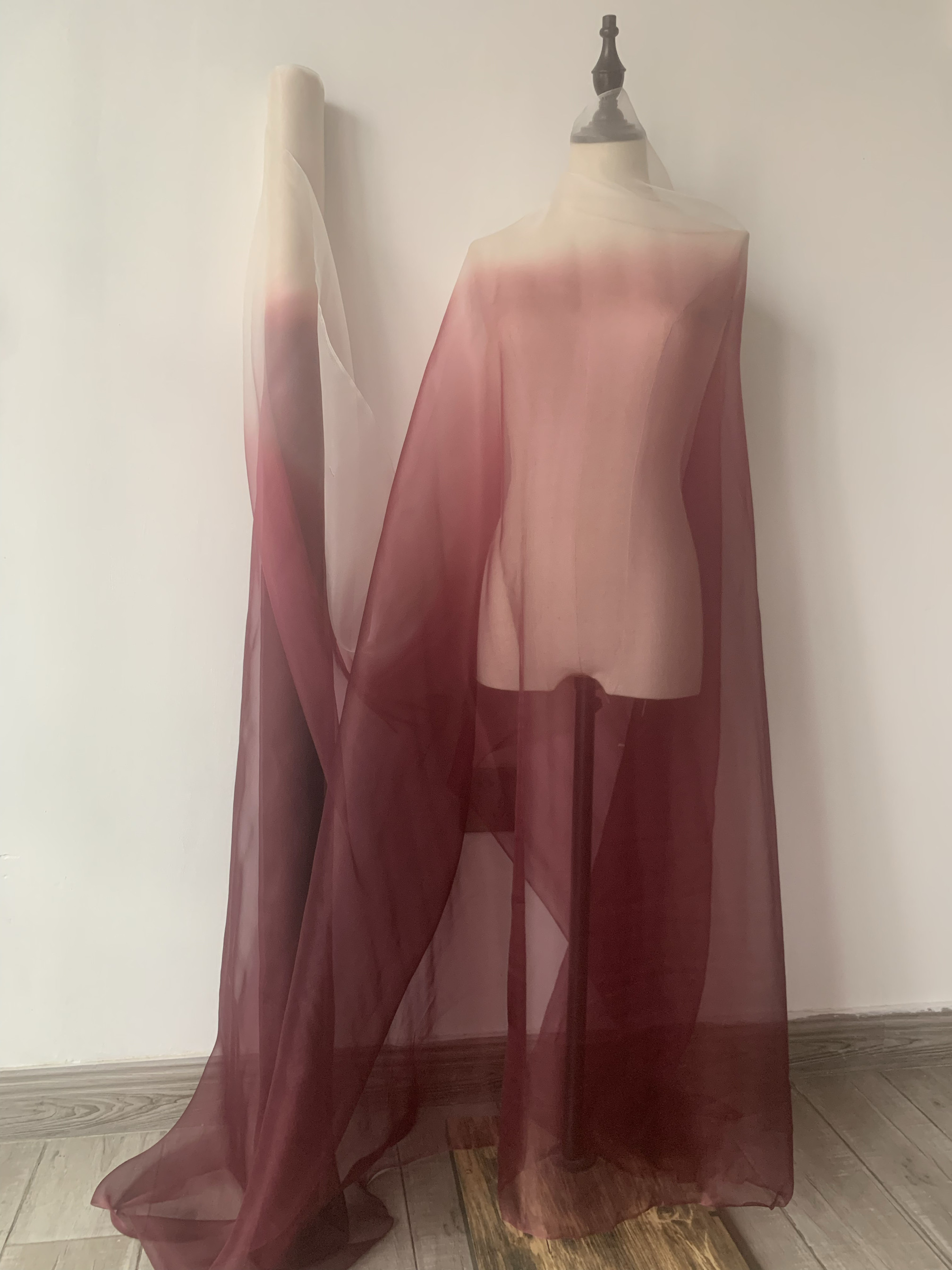 酒红白渐变100%桑蚕丝真丝欧根纱真丝布料中国风时装裙子面料