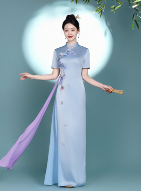 高端走秀旗袍2026年新款年轻淡蓝色宴会裙女表演显瘦气质演出礼服
