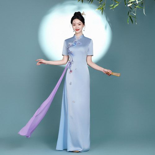 淡蓝走秀显瘦气质旗袍礼服