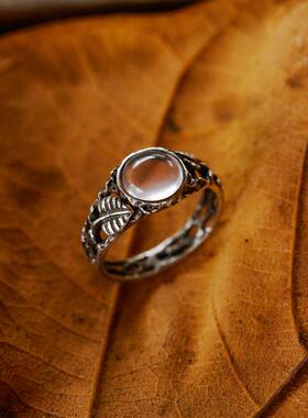 玫瑰石英自然花卉树枝环纯银戒指