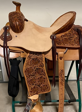 海外代购Saddle◇手作棕色真皮包裹雕花头笼胸甲西部热座定制马鞍