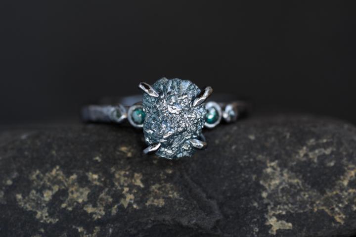 爱沙尼亚代购Ring㊣手作优雅华丽闪亮天然蓝色钻石镶嵌纯银戒指