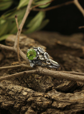 乌克兰代购Peridot◇手作复古橡树叶小树枝橄榄石订婚纯银戒指