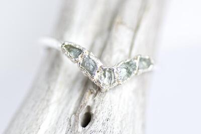 天然海蓝宝石波浪V形纯银戒指