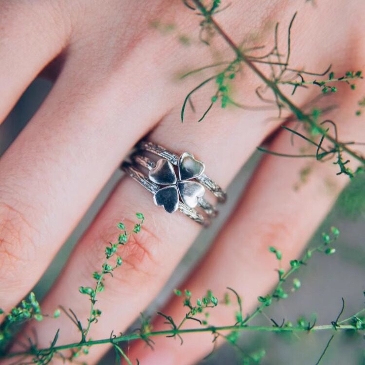 乌克兰代购Rings㊣ 手作简约精致纯银心形拼接花朵3件套叠戴戒指