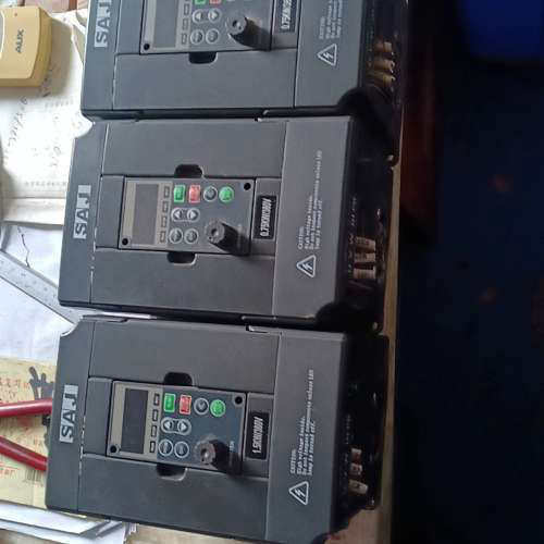 议价SAJ三晶变频器率1.5，7.5，共3台，380V三相，拆机