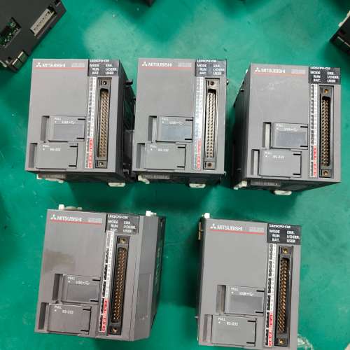 议价三菱L系列PLC L02SCPU-CM，成色漂亮，数