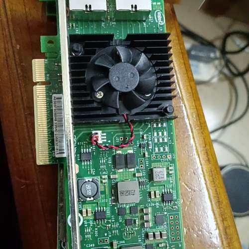 议价万兆光纤网卡，板是的，板上面有点伤 ，x540 t2双电口