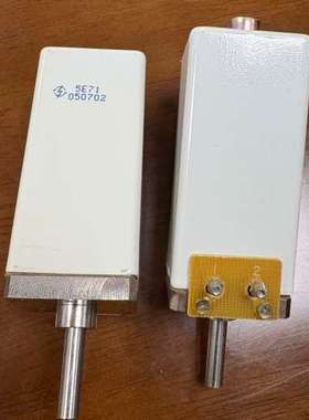 议价二手工业电容 SE71 050702，84个，白色外壳，带金