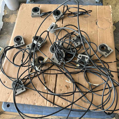 议价F2LP-W20M 微小金属通过检测型接近传感器F2L