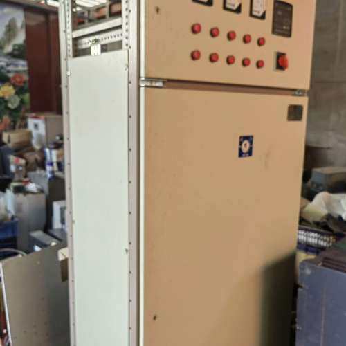 议价2019年生产的十路电容柜电容是30的，色漂亮，几乎没什么用