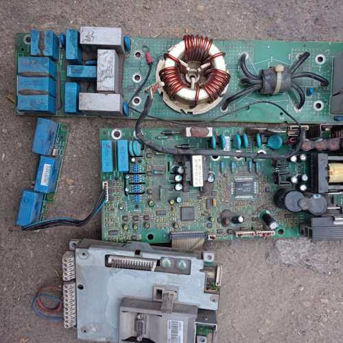 议价变频器  ATV38HD28N4 拆机成色不错，主回路