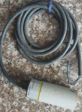 议价 E2K-C25ME2 要的，没用过有划痕