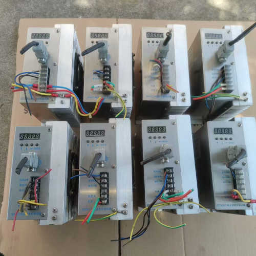 议价大地步进驱动器SD306，正常拆机，成色不错，，功能