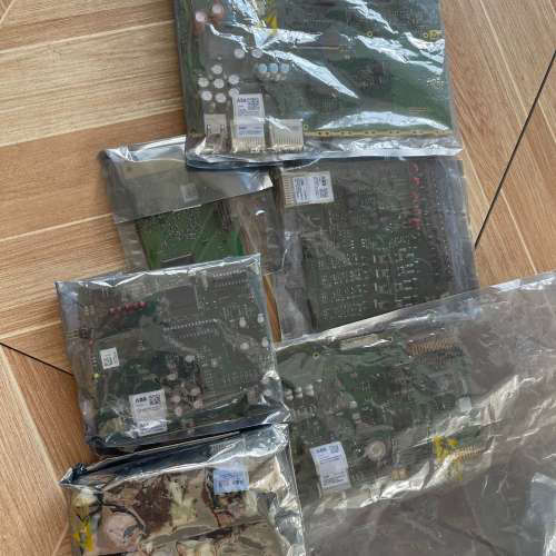 议价ABB全新控制板COM05 COM03 COM02
