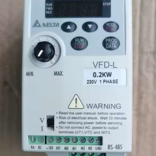 议价全新台达变频器 VFD002L21A 220V0.2KW 库