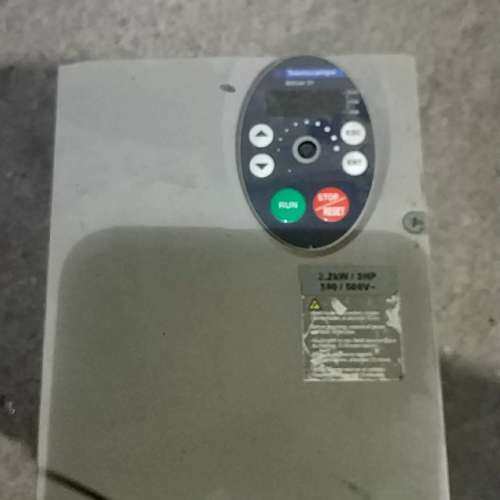 议价变频器atv31 2.2kw 。功能正常，