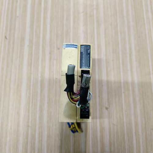 议价PLC模块，型号TWDLMDA20DRT，白色外壳，带