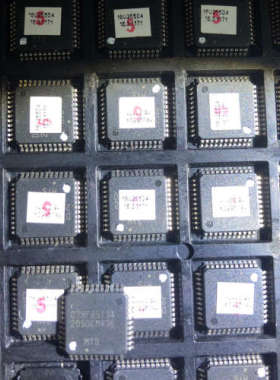 议价UPD79F8513A 单片机QFP44.面滴白色点和粘纸、