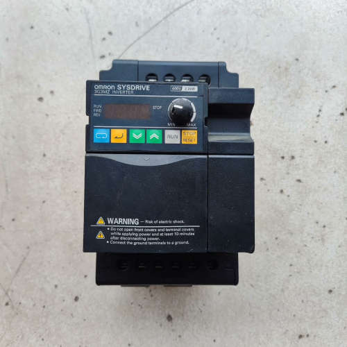 议价变频器2.2KW 3G3MZ-A4022-ZV2 拆机