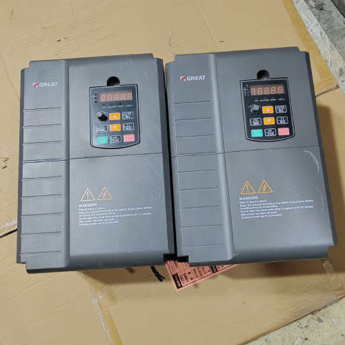 议立特变频器22/30KW，VC8000-022G3/030