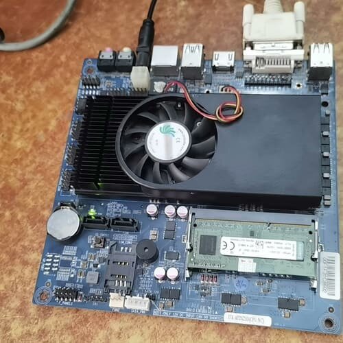 议价ITX-AT2X21D工控主板，功能正常，
