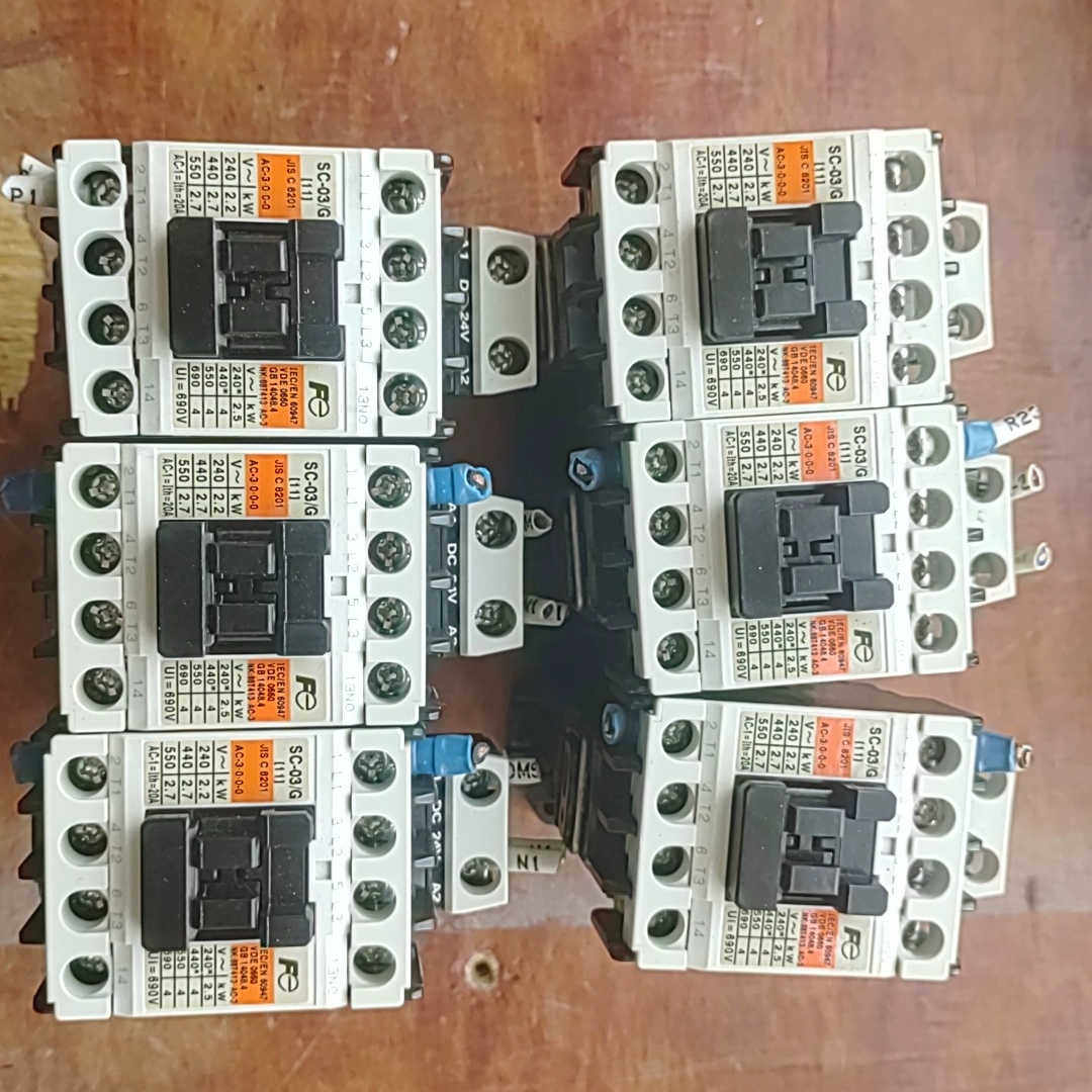 议价接触器。原装富士牌，SC一03／G（11），线圈电压