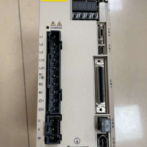 议价SGDV-5R5A01A002000 安川750瓦伺服驱动器