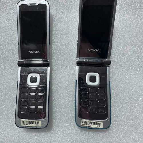 议价诺基亚7510情怀机  没有电源，夹电都可以开机。