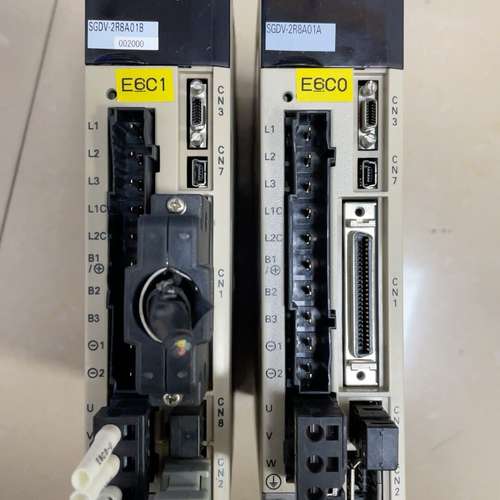 议价SGDV-2R8A01A 安川400瓦伺服驱动器，成色如图实