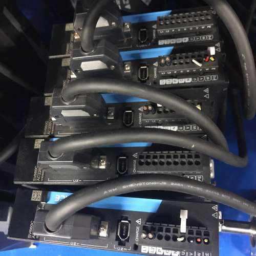 议价汇川伺服电机200W，SV660CS1R6I，脉冲型，现货5