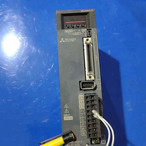 议价三菱驱动器MR-JE-40A 400W
