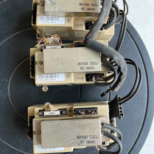 议价安川伺服驱动器，SRDA-SDA21A01A-E，共计3个，