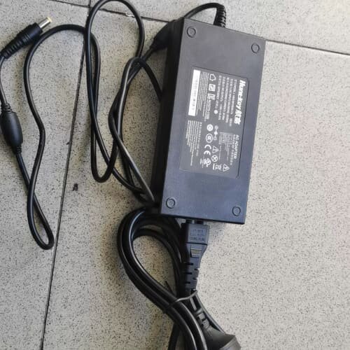 议价航嘉19V9.47A电源适配器HKA18019095-7A