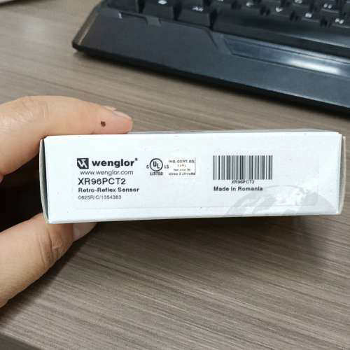 议价Wenglor威格勒XR96PCT2反射式光电传感器，罗马尼