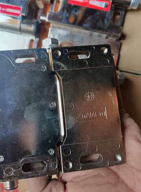 议价安士能行程开关106548，