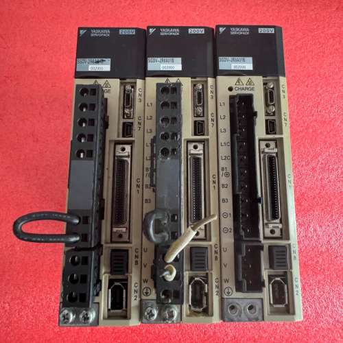 议价安川伺服驱动器SGDV-2R8A01B002000，400W