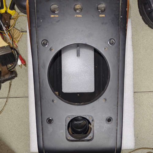 议价惠威M200MK2主空箱，宝贝实物见图，无网罩，无后板，不议