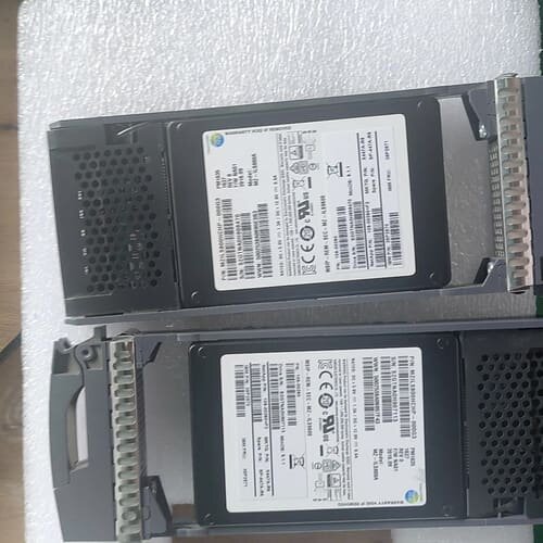 议价NetApp X447A-R6 800gssd含托架 现货2