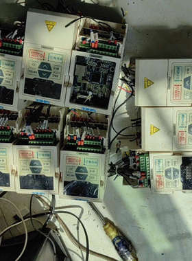 议价正弦变频器。型号:A90-4T2R5B，0.75KW，（6