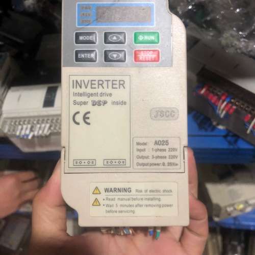 议价精研JSCC变频器A025，0.25KW，220V，