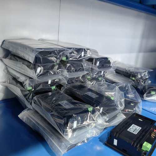 议价TouchWin触摸屏TG465-MT，原装拆机，功能完好。