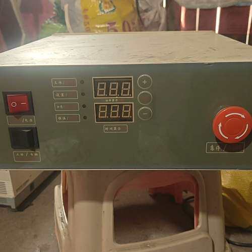 议价焊接设备主机！成色不错！功能正常！只有主机