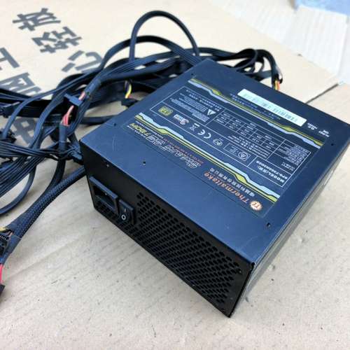 议价8F-Thermaltake半模组  额定功率730w电源