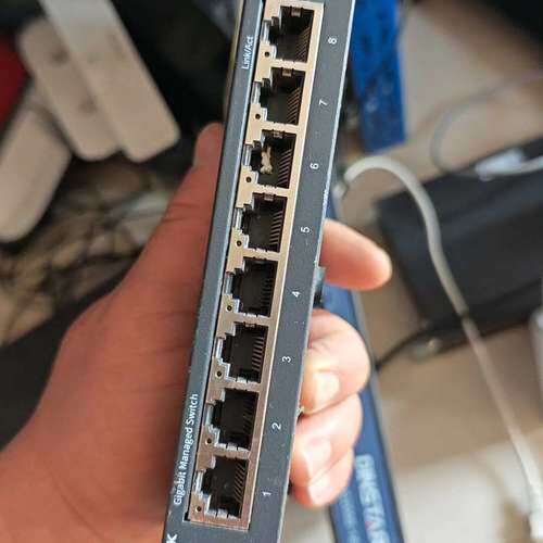 议价TL-SG2008D 全千兆云管理交换机，机器功能正常，没有