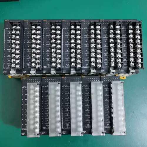 议价CJ1W-ID211输入单，二手拆机，功能完好。成色