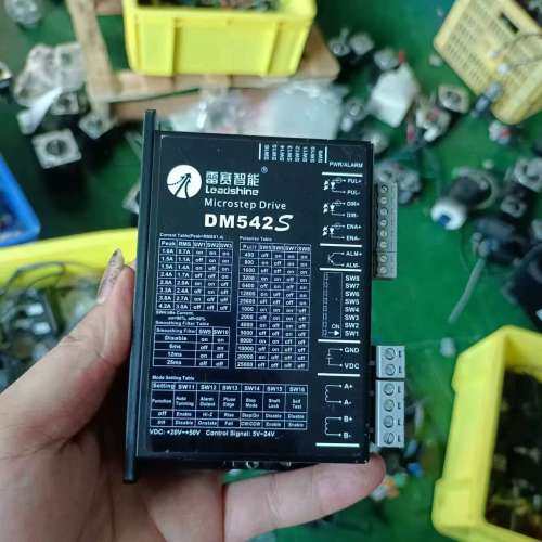议价拆机雷赛步进驱动器DM542S，成色很新 ，功能好，测试发